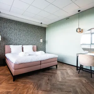 Onderwijshotel De Rooi Pannen 3*, Eindhoven Países Bajos
