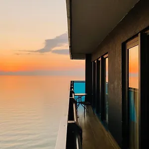 Black Sea In Orbi City Apart Otel