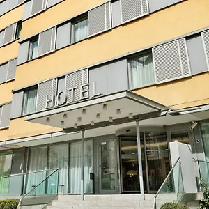 Courtyard By Marriott Schoenbrunn Otel